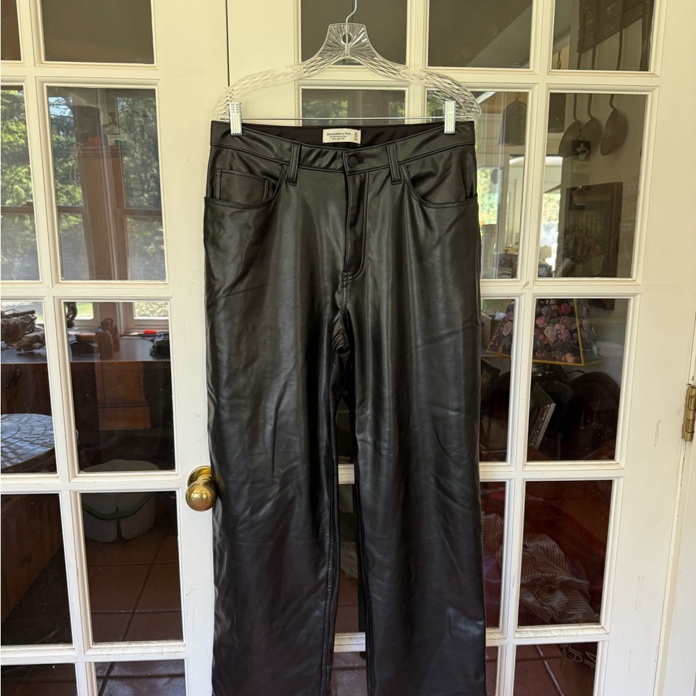 Abercrombie “The 90s Relaxed Jean Ultra High Rise” Leather Pants